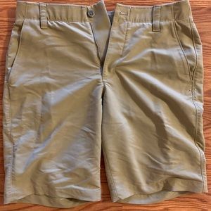 Men’s Under Armour golf shorts khaki 32